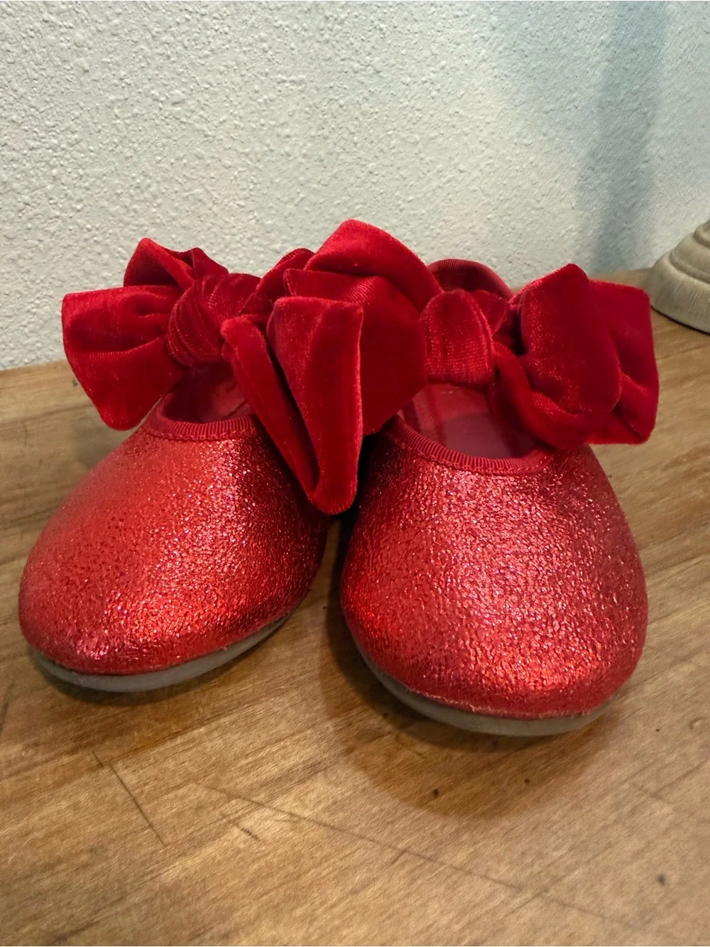 H&M Kids Red Glitter Ballet Flats Velvet Bow Shoes Size 11 EU 28 Like New